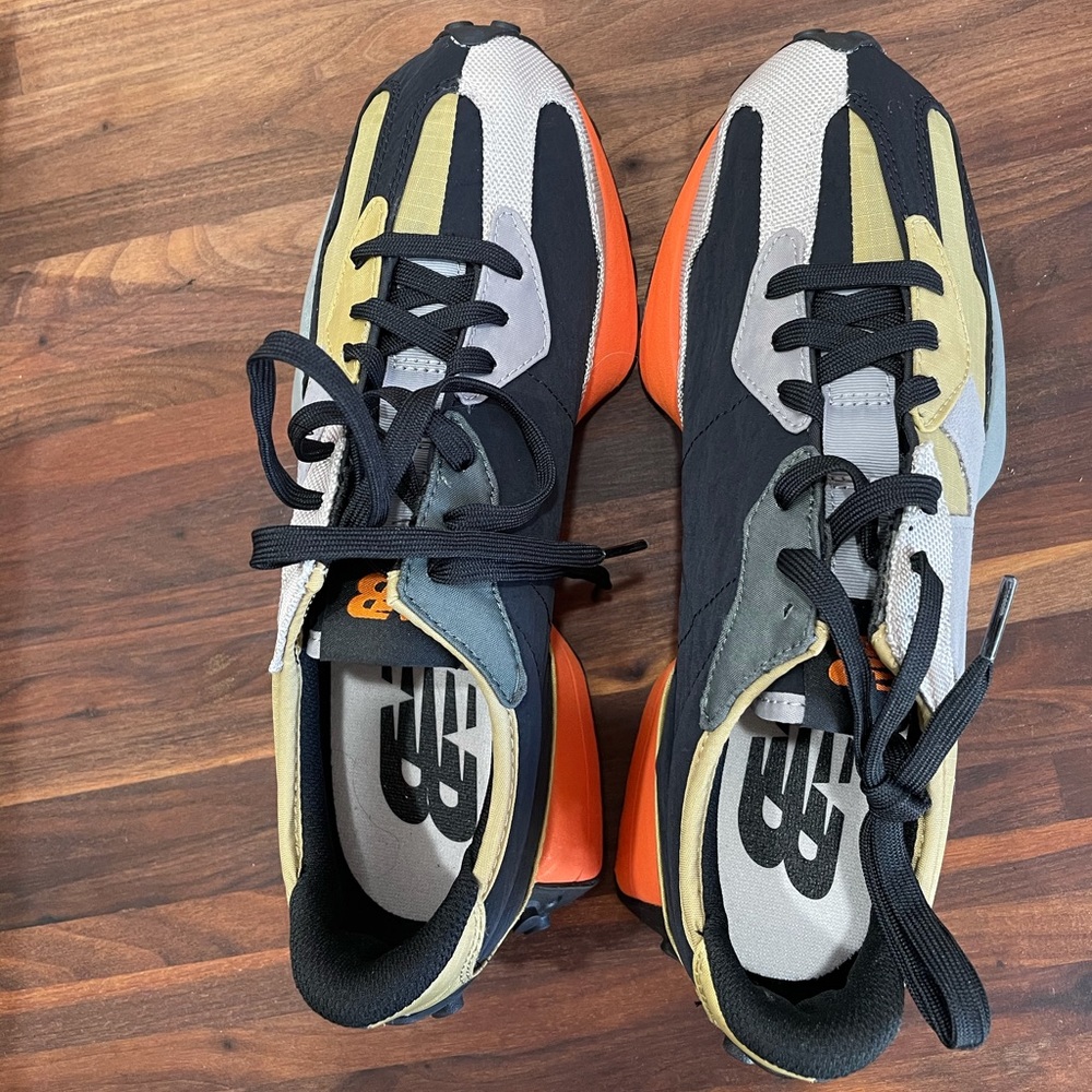 New Balance 327 Men’s Size 8
